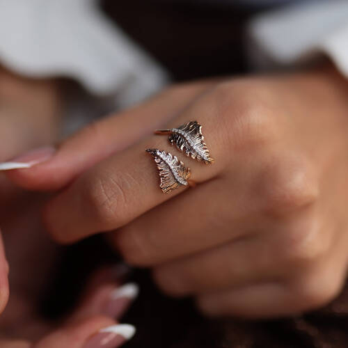 By Golden House - Yaprak Pırlanta Yüzük