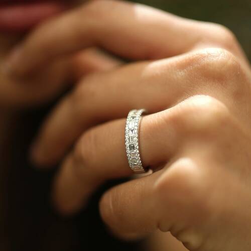 By Golden House - Yarım Tur Baget Pırlanta Yüzük (1)