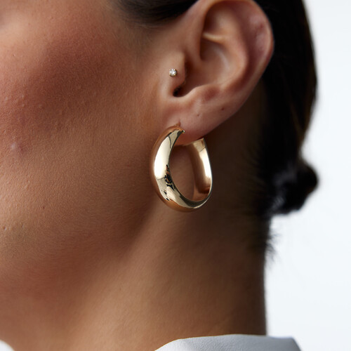 By Golden House - Yassı Oval Halka Küpe (1) By Golden House - Yassı Oval Halka Küpe (1)