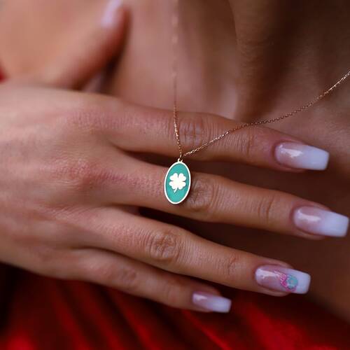 By Golden House - Yeşil Yonca Kolye