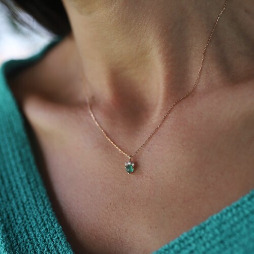 By Golden House - Yeşim Jade Taç Kolye