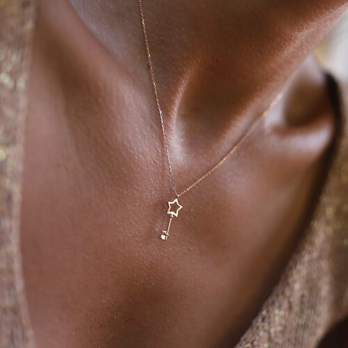 By Golden House - Yıldız Anahtar Kolye (1) By Golden House - Yıldız Anahtar Kolye (1)