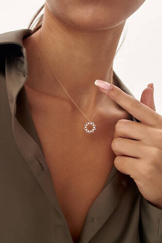 By Golden House - Yıldız Döngüsü Pırlanta Kolye