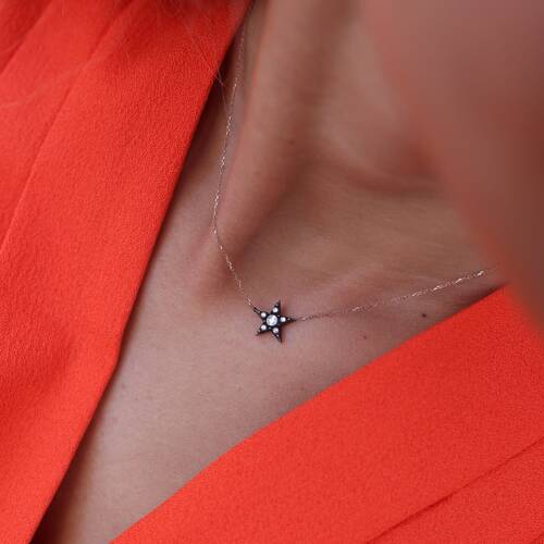 By Golden House - Yıldız Elmas Kolye