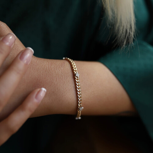 By Golden House - Yıldız Taşlı Künye Bileklik (1) By Golden House - Yıldız Taşlı Künye Bileklik (1)