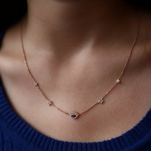 By Golden House - Yıldızlı Kirpik Kolye