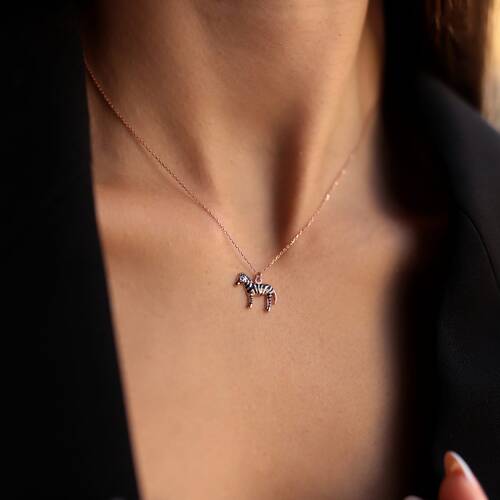 By Golden House - Zebra Kolye (1)