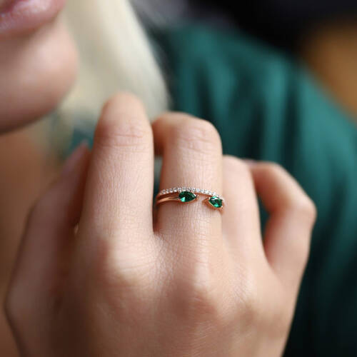 By Golden House - Zümrüt Renkli İkili Damla Yüzük